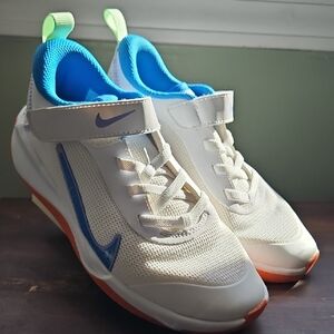 Nike White and Blue Athletic Shoes